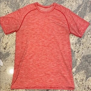 Men’s lululemon athletic t-shirt